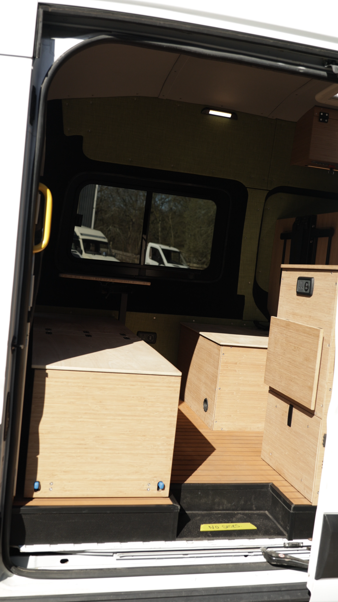 Modular storage units