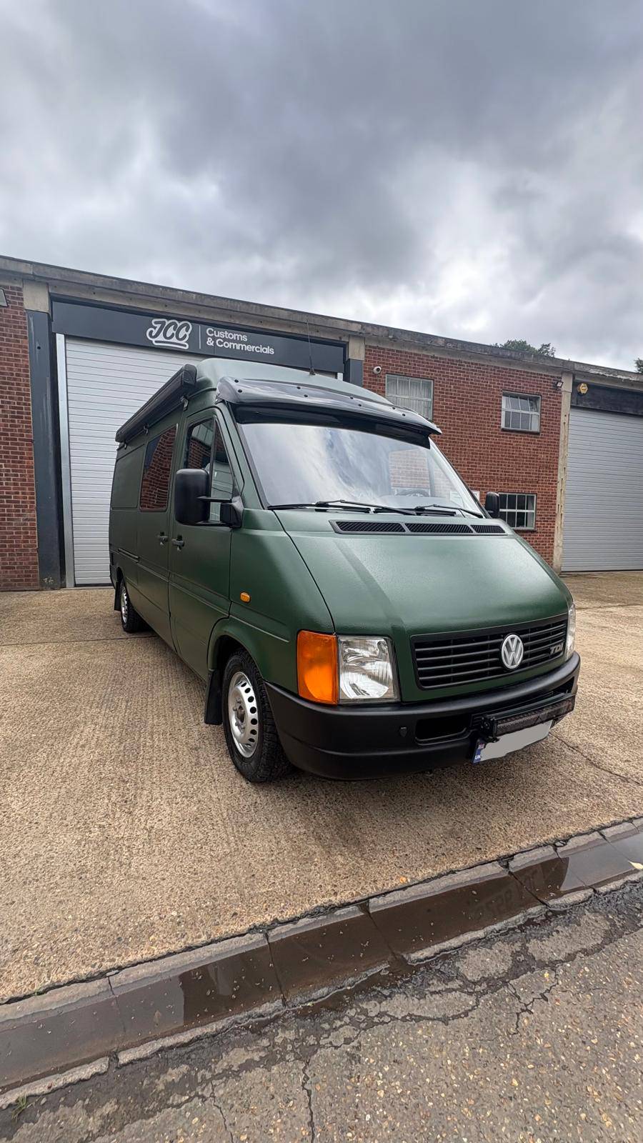 VW LT restored after severe rust repair - image 3
